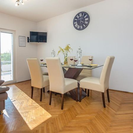 Apartment K&L Vir Zewnętrze zdjęcie